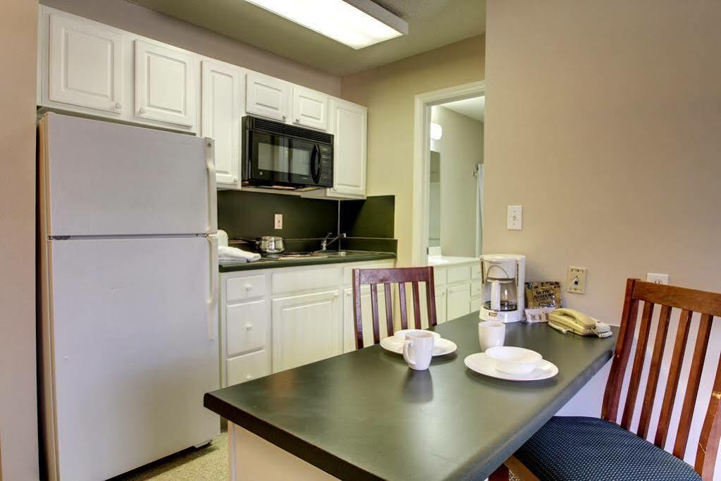 Intown Suites Extended Stay High Point Nc מראה חיצוני תמונה